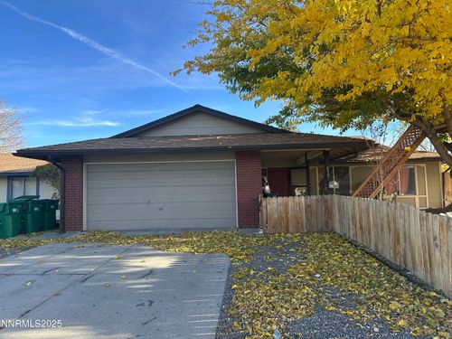 913 Glen Molly Dr, Sparks, NV, 89434-2527 | Card Image