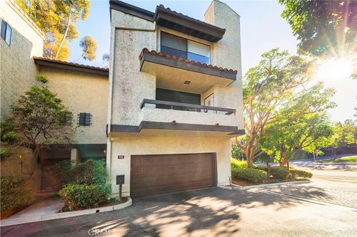 1-708 Fremont Pl, Los Angeles, CA, 90005-3857 | Card Image