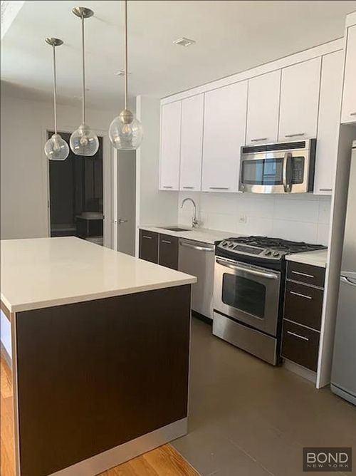 5j-123 Parkside Avenue, New York City, NY, 11226 | Card Image