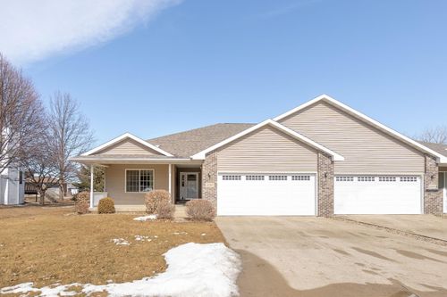 2911 W 3rd Street, Cedar Falls, IA, 50613 | Card Image