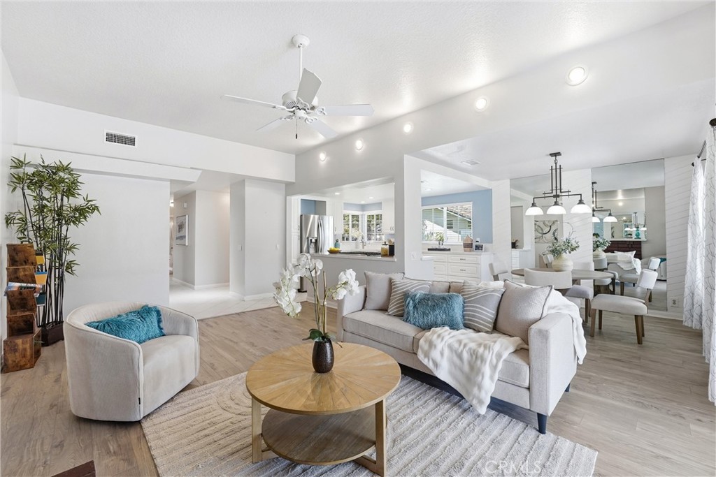 Residential in Lake Forest 5
