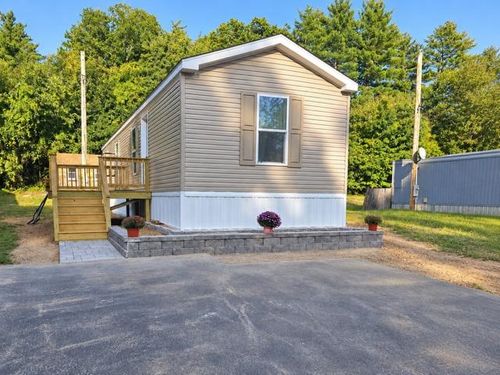 13 Hummingbird Lane, Raymond, NH, 03077 | Card Image