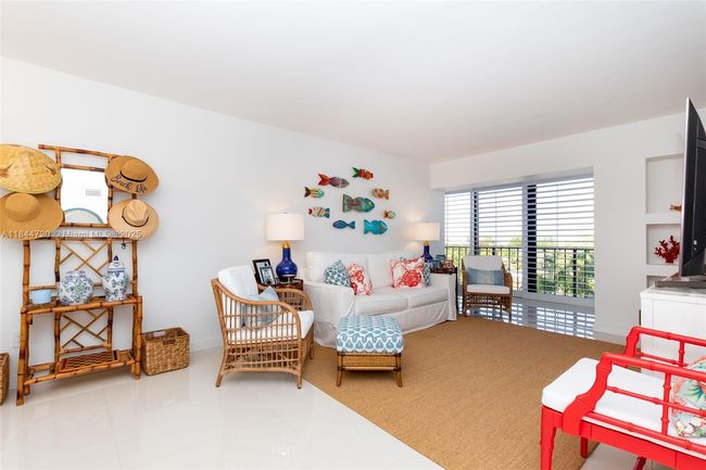 APT-5B - 77 Crandon Blvd, Condo with 1 bedrooms, 2 bathrooms and null parking in Key Biscayne FL | Image 11