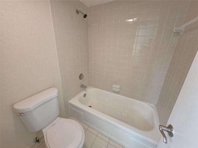 APT-319 - 2316 S Cypress Bend Dr, Condo with 2 bedrooms, 2 bathrooms and null parking in Pompano Beach FL | Image 12