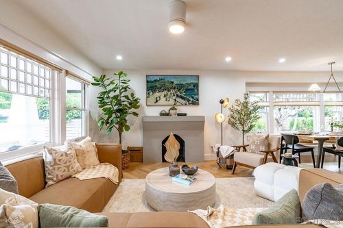 725 Pennsylvania Ave, San Diego, CA, 92103-4323 | Card Image