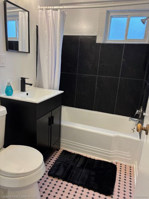 1506 Pettibone Ave, Flint, MI, 48507-1590 | Card Image