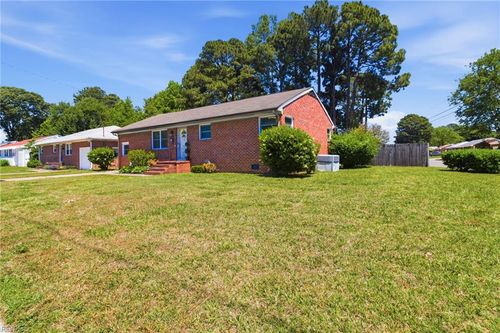 232 Martha Lee Dr, Hampton, VA, 23666-3789 | Card Image