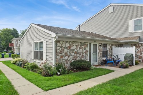 1054 Brunswick Hbr, Schaumburg, IL, 60193-4261 | Card Image