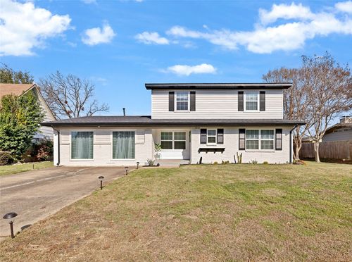 8635 Strathmore Dr, Dallas, TX, 75238-3851 | Card Image