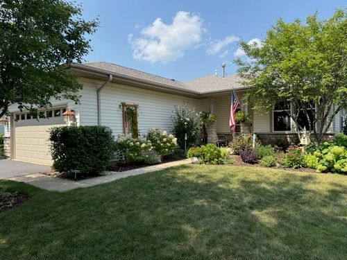 12656 Cold Springs Dr, Huntley, IL, 60142-7426 | Card Image