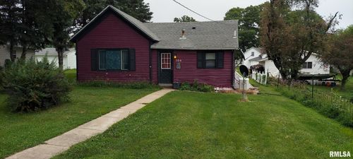304 S 3rd Ave, New Windsor, IL, 61465-5155 | Card Image