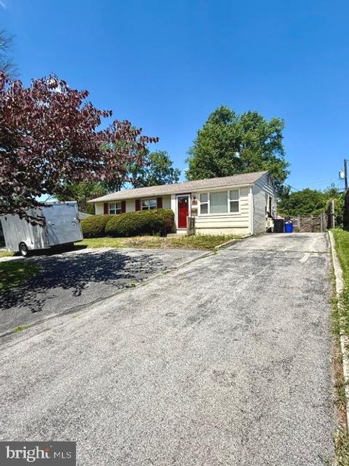 409 W Rosedale Ave, WEST CHESTER, PA, 19382-3568 | Card Image