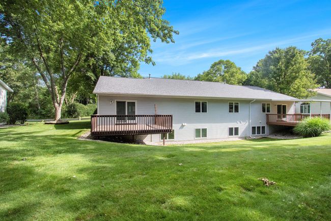 1067 Aspen Dr, Condo with 3 bedrooms, 3 bathrooms and null parking in Norton Shores MI | Image 17