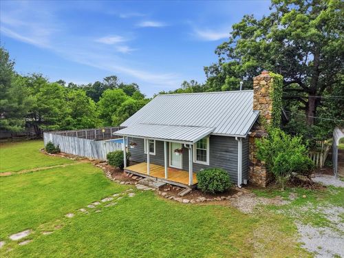 1296 New Hope Rd, STAUNTON, VA, 24401 | Card Image