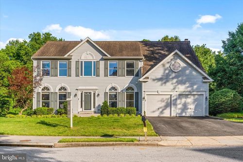 9009 Shadybrook Dr, FREDERICK, MD, 21701-5841 | Card Image