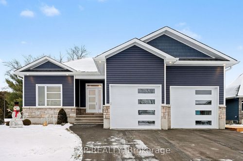 200 Nellie St, Hammond, ON, K0A2A0 | Card Image