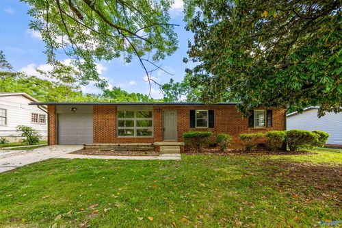 619 Kennan Rd Nw, Huntsville, AL, 35811-1216 | Card Image