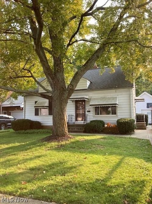 1343 Victory Dr, South Euclid, OH, 44121-3628 | Card Image