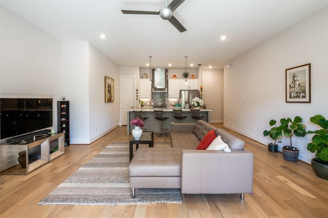UNIT-1104 - 15875 Spectrum Dr, Condo with 3 bedrooms, 3 bathrooms and null parking in Addison TX | Image 8