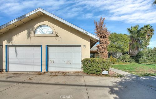 17084 Miller, Fontana, CA, 92336 | Card Image