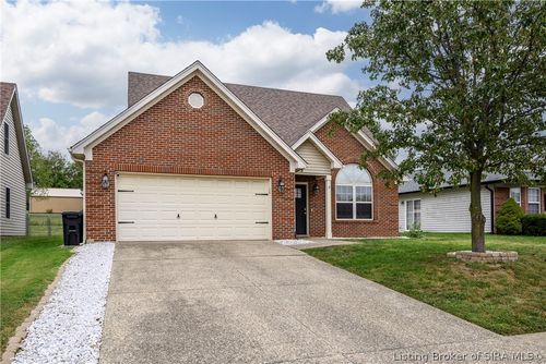 7505 Blue Sky Dr, Sellersburg, IN, 47172-9483 | Card Image