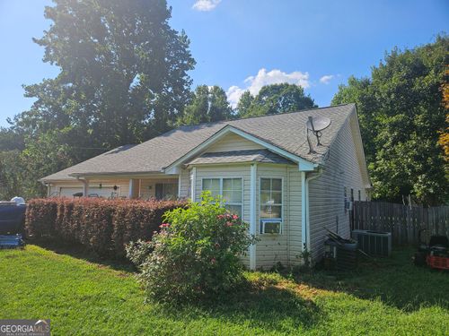 85 Pleasant Hills Dr, Covington, GA, 30016-5611 | Card Image