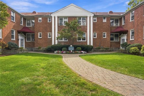1n-2 Bryant Cres, White Plains, NY, 10605-2616 | Card Image
