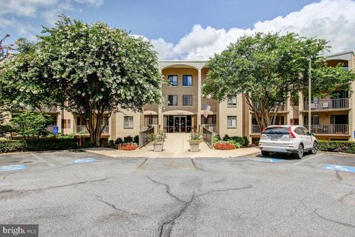8-7425 Democracy Boulevard, BETHESDA, MD, 20817 | Card Image