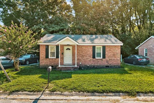 606 Hugh St, Goldsboro, NC, 27530-5950 | Card Image