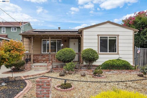 3270 Keith Ave, Castro Valley, CA, 94546-2921 | Card Image