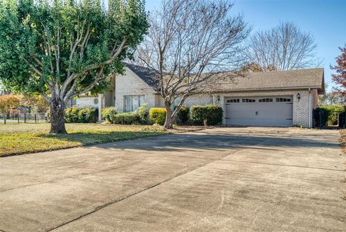 302 Birdie Cir, Russellville, KY, 42276-8817 | Card Image