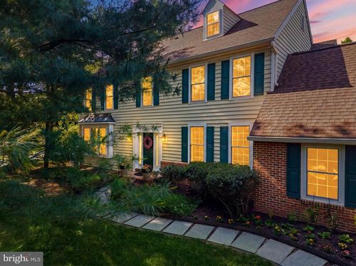 607 Rockbourne Mills Ct, Wallingford, PA, 19086-6779 | Card Image