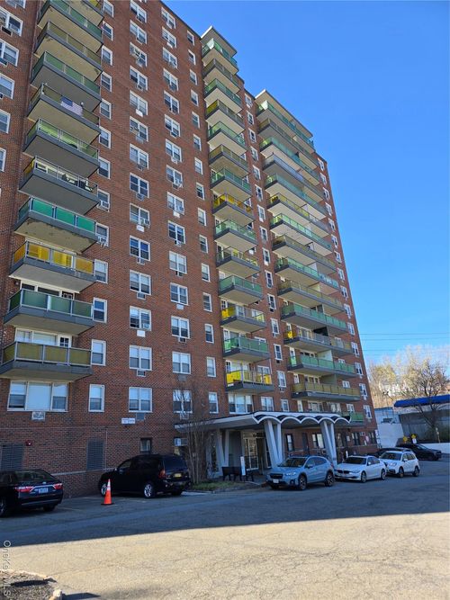 3j-1853 Central Park Ave, Yonkers, NY, 10710-2948 | Card Image