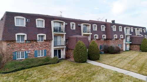 apt-203-17985 Huntleigh Ct, Country Club Hills, IL, 60478-5159 | Card Image