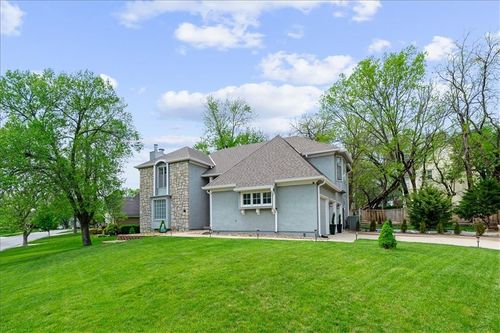4300 W 125th Ter, Leawood, KS, 66209-2202 | Card Image