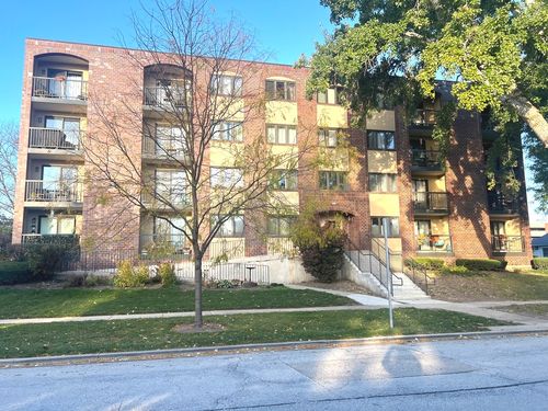 302-104 N Pine Ave, Arlington Heights, IL, 60004-6176 | Card Image