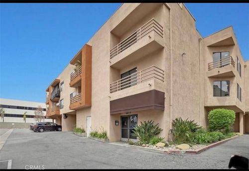 216-6815 Remmet Ave, Canoga Park, CA, 91303-2708 | Card Image