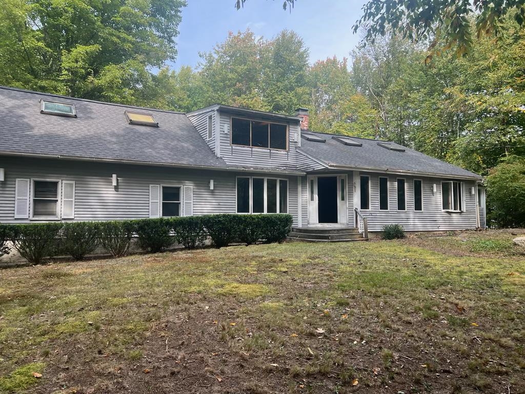 Hunt Rd, Kingston, NH 03848