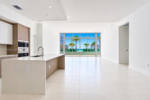 401-153 N Seabreeze Boulevard, Fort Lauderdale, FL, 33304 | Card Image