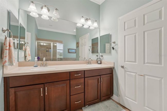 DOUBLE SINK VANITY | Image 47