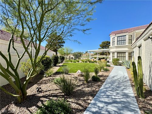 5269 Crooked Valley Dr, Las Vegas, NV, 89149-6432 | Card Image