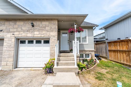 64 Avenue St, Oshawa, ON, L1H0B7 | Card Image