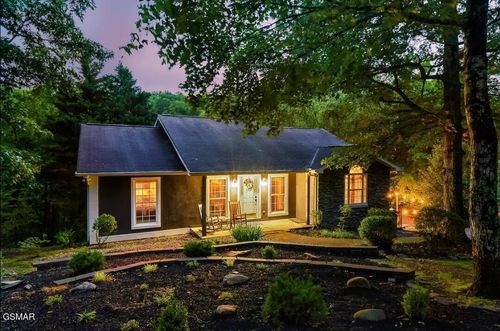 3r1-3230 Cove Creek Way, Sevierville, TN, 37862-7665 | Card Image