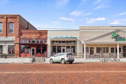 111 N 4th St, Wills Point, TX, 75169-2040 | Card Image