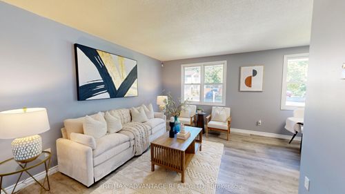 9 Camelot Cres, House with 5 bedrooms, 2 bathrooms and 3 parking in London ON | Card Image