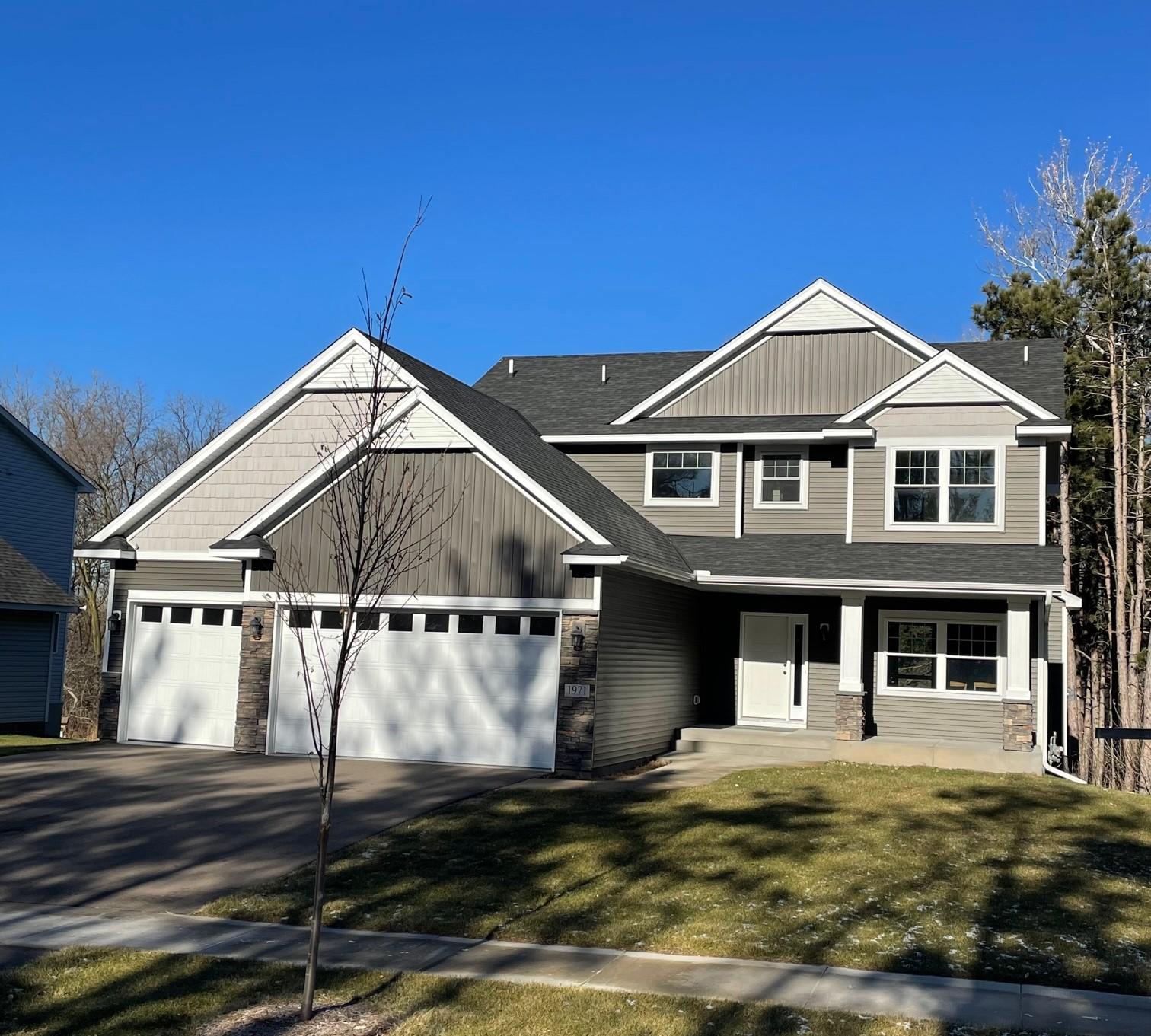 Red Oak Ln, Hugo, MN 55038