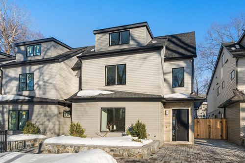 3-956 Walnut St, Newton, MA, 02461-1135 | Card Image