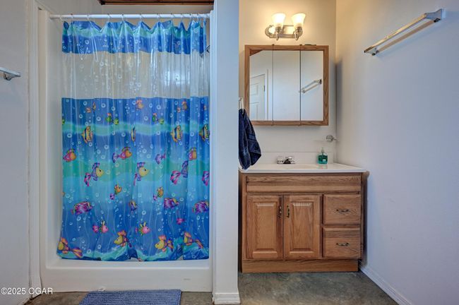 2369 Route C, House other with 2 bedrooms, 3 bathrooms and null parking in Goodman MO | Image 38