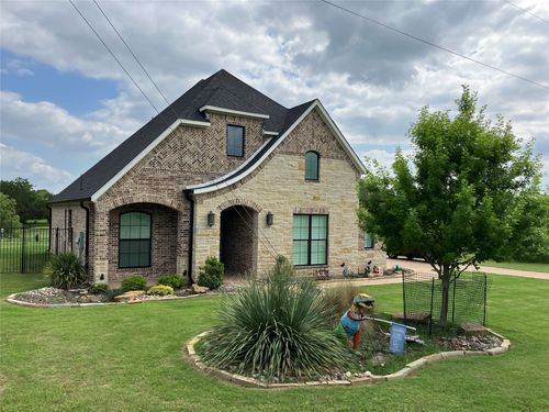 19043 White Bluff Dr, Whitney, TX, 76692-9640 | Card Image