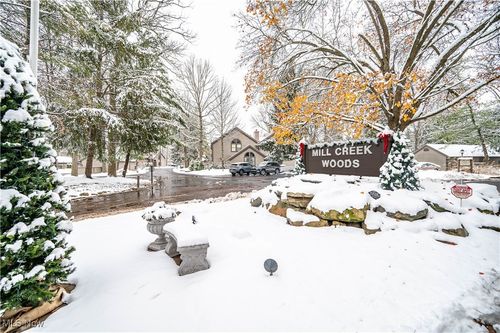 unit-5-1173 Red Tail Hawk Ct, Youngstown, OH, 44512-8011 | Card Image